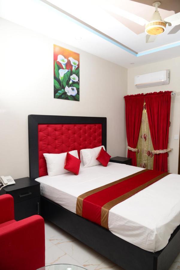 Hotel Deluxe 拉合尔 外观 照片