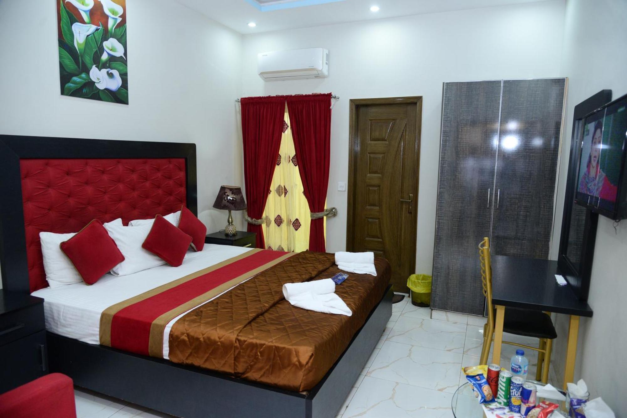 Hotel Deluxe 拉合尔 外观 照片