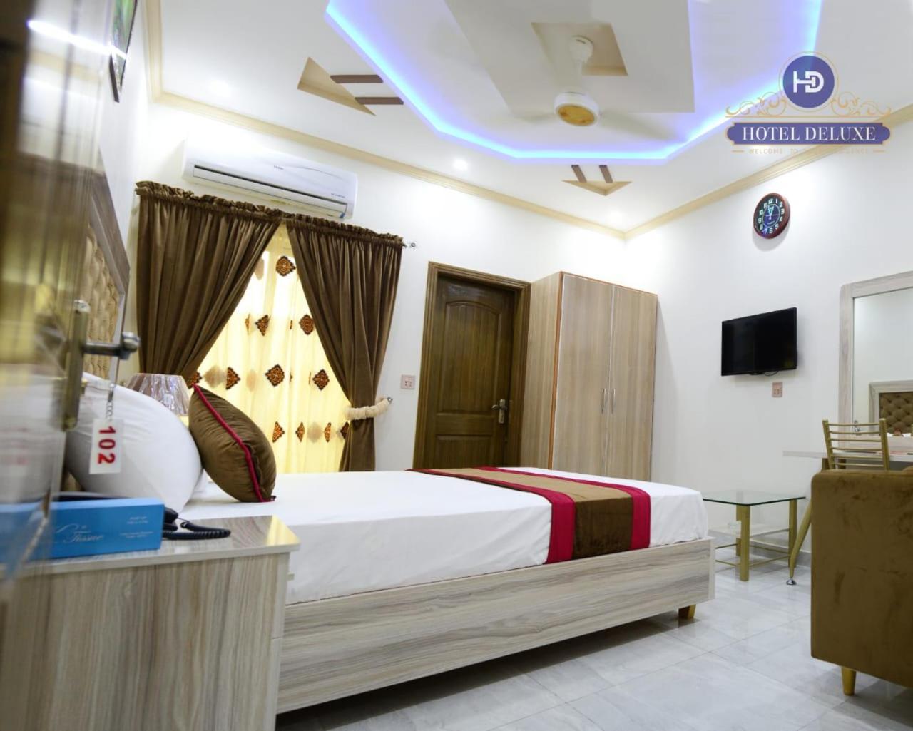Hotel Deluxe 拉合尔 外观 照片
